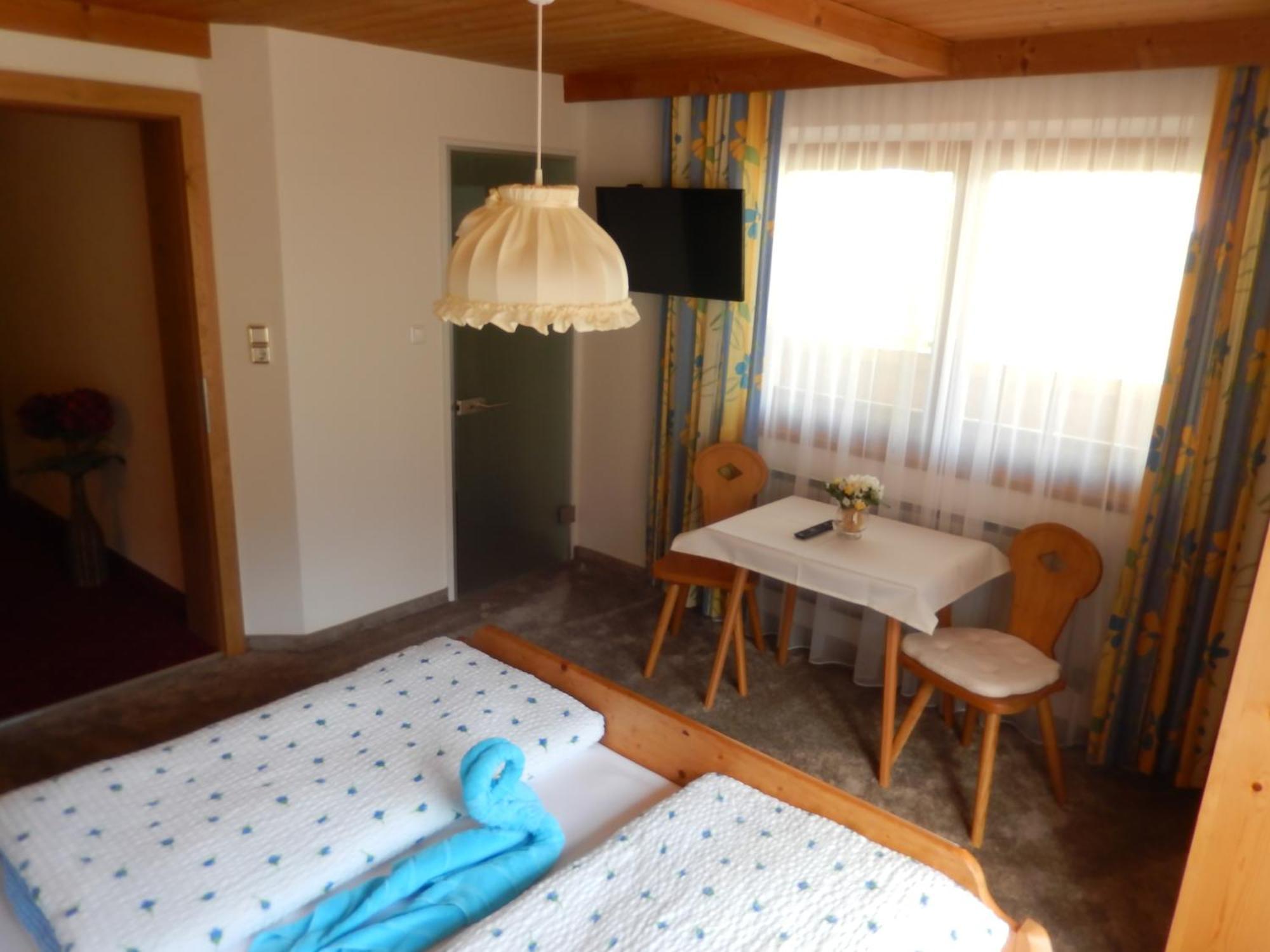 Gaestehaus Lukasser Hippach Habitación foto